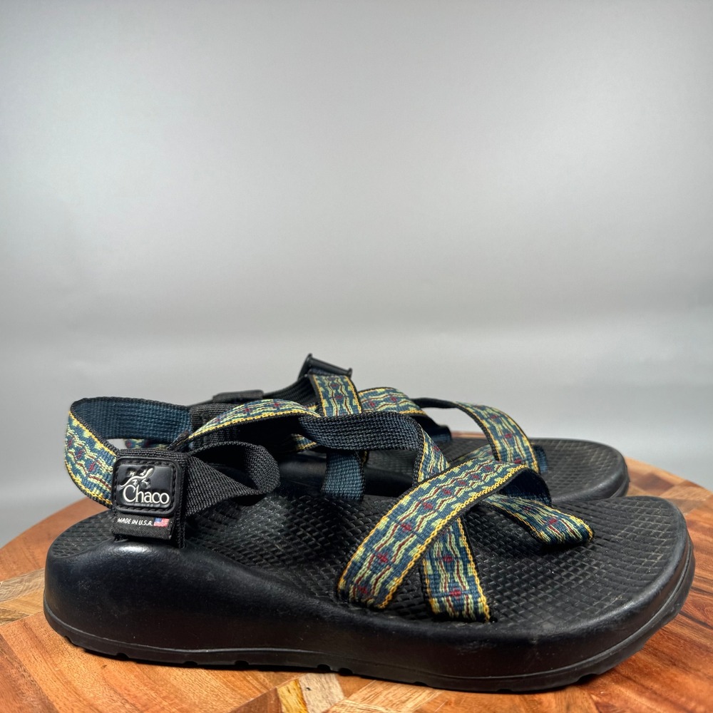Chaco Z2 Classic Women 6 Sandals Toe Loop Vibram Sole USA Made Black Geo Straps